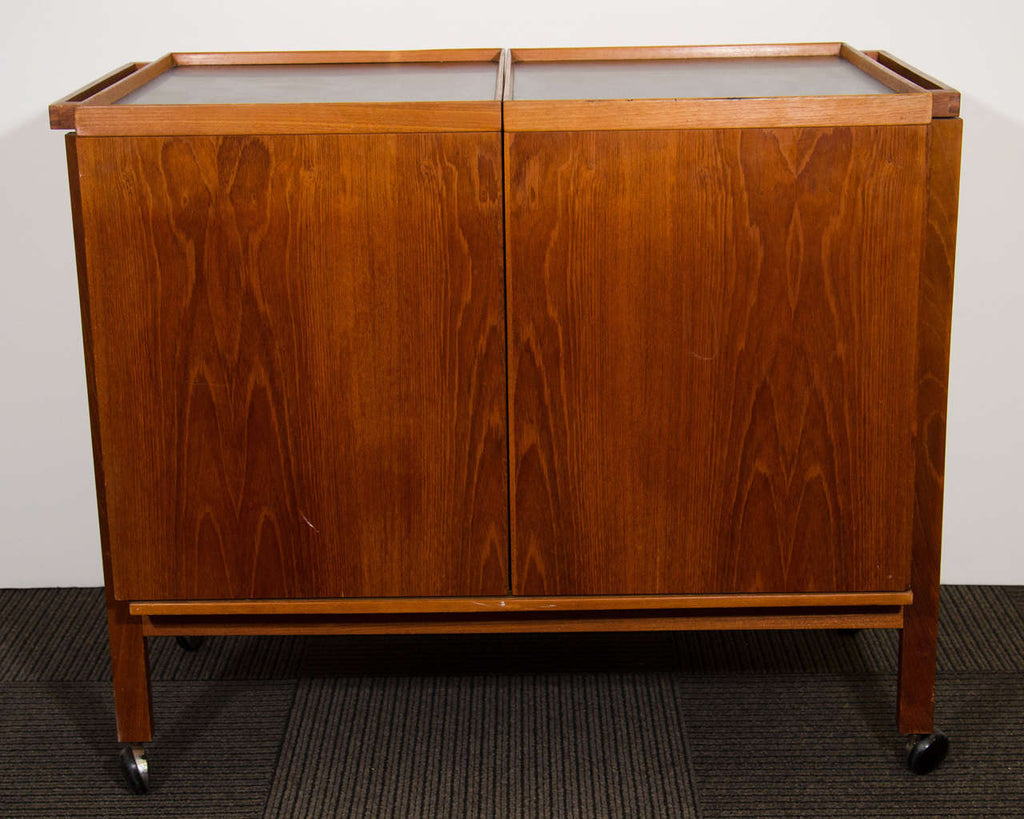 Danish_Modern_Expandable_Bar_o